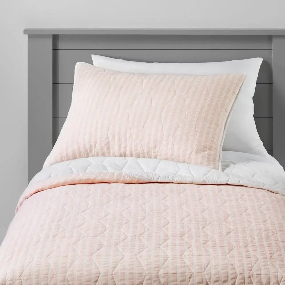 Pillowfort Twin Kids Quilt Pink Chambray Striped Reversible Bedding